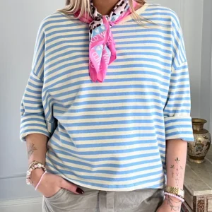 Zenia bluse i oversized pasform med striber lysblå/hvid LikeLondon
